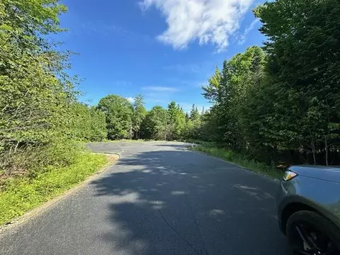 671 Stream Rd, Winterport, ME 04496