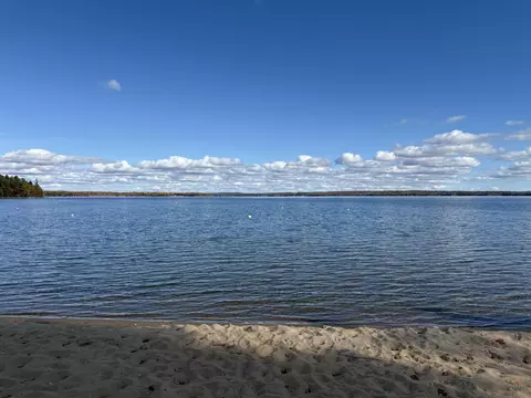 3 Meadow Ln, Standish, ME 04084