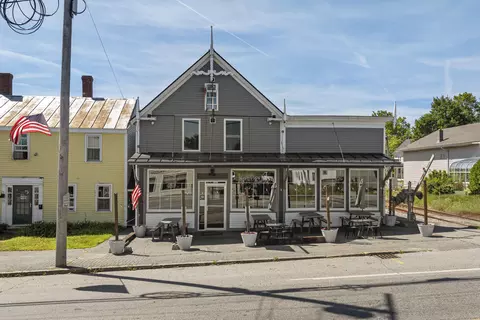 64 Main St, Richmond, ME 04357