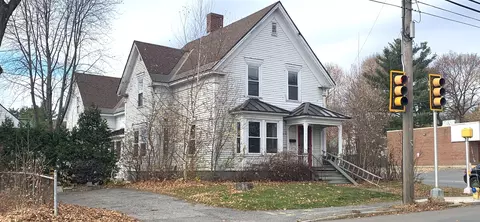 124 College Ave, Waterville, ME 04901