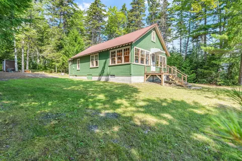25 Loon Dr, Brownville, ME 04414