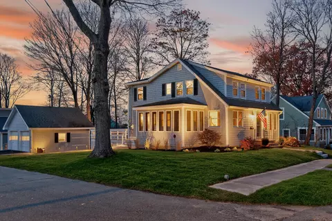 83 Loveitts Field Rd, South Portland, ME 04106