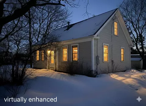 56 Thomaston St, Rockland, ME 04841