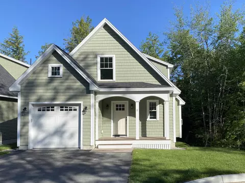 1 Cortland Pl #7, Standish, ME 04084