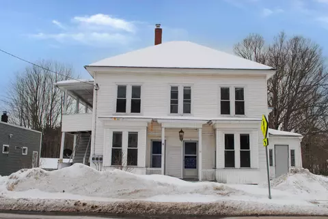 51 Pleasant St, Springvale, ME 04083