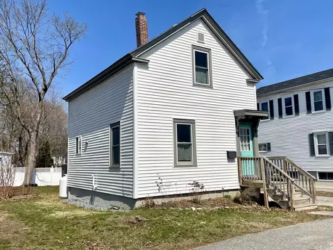 53 Chestnut St, Bath, ME 04530