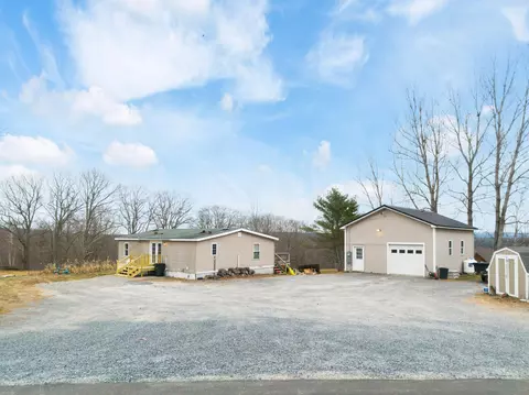 423 Maple Ridge Rd, Winslow, ME 04901