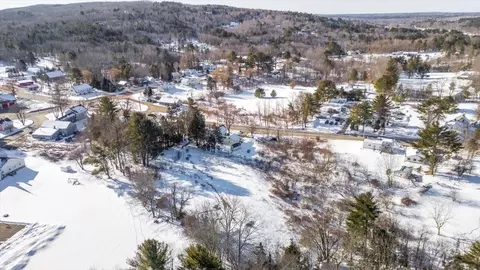 671 Rockland St, Rockport, ME 04856