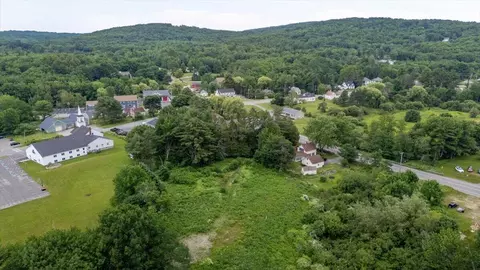 671 Rockland St, Rockport, ME 04856