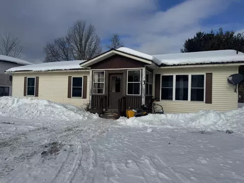 7 Mcmanus St, Washburn, ME 04786