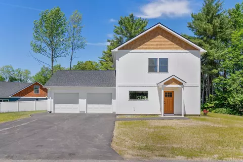 11 Village Green Cir, Oakland, ME 04963