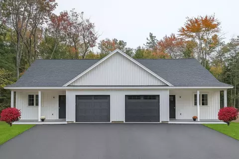 326 Ossipee Trl W #3, Standish, ME 04084