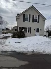 17 1st St, Lewiston, ME 04240