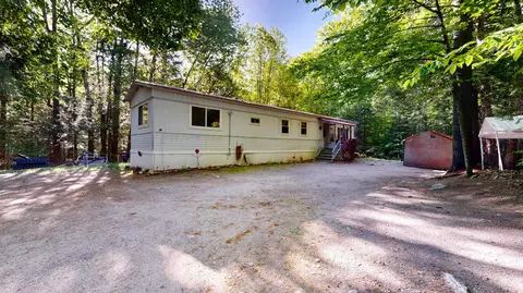 121 Maxwell Rd, Sabattus, ME 04280