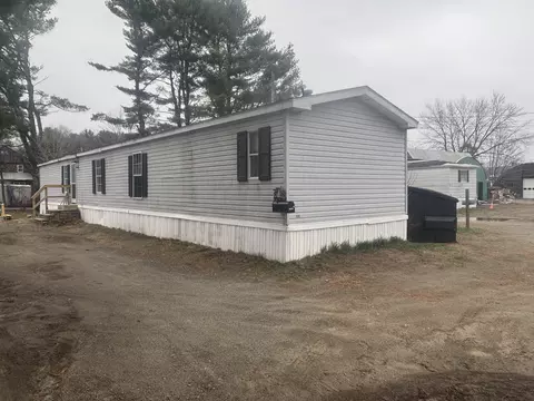 1519 Adams St, Skowhegan, ME 04976