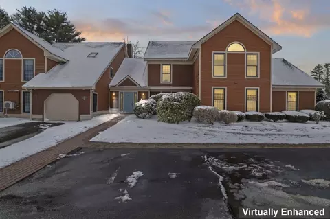 43 Estates Dr #4, Manchester, ME 04351