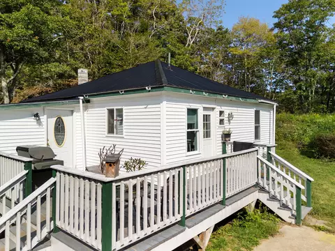 1682 1676 Main Rd, Phippsburg, ME 04562