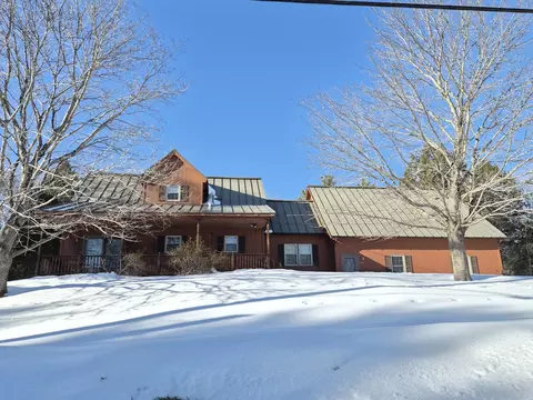 252 Maple Ave, Farmington, ME 04938