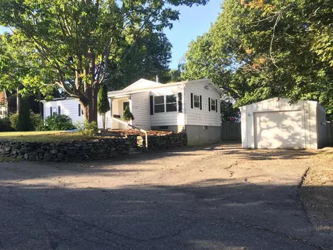 2 Camden Street Ter, Rockland, ME 04841