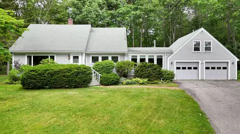 190 Belfast Rd, Camden, ME 04843
