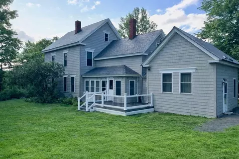 51 Forest St, Dexter, ME 04930