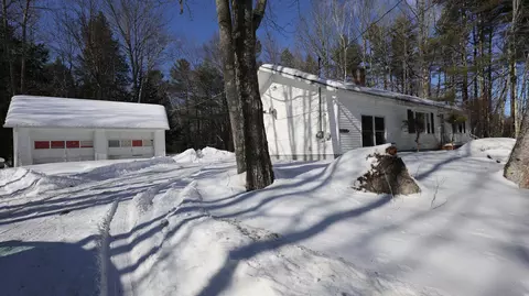 7 Guptill Rd, Belgrade, ME 04917
