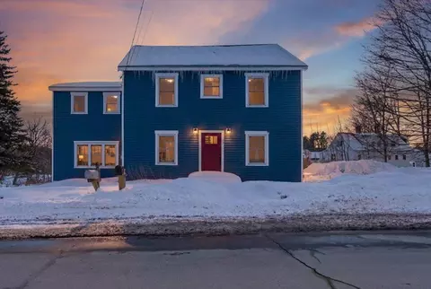 29 Jewell St, Jay, ME 04239