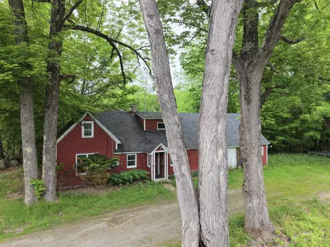 197 Smithfield Rd, Belgrade, ME 04917