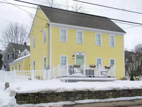 281 York St, York, ME 03909