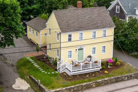 281 York St, York, ME 03909