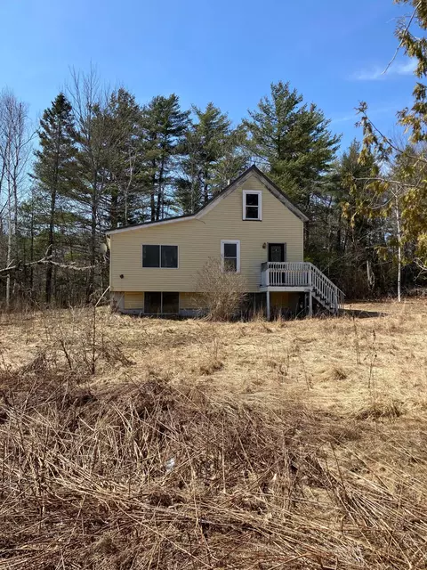 307 Main St, Baileyville, ME 04694