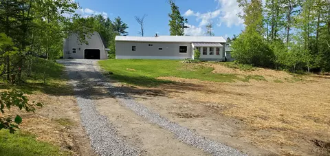 129 Pinewoods Rd, Lisbon, ME 04250
