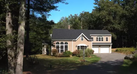 194 Hearthside Rd, Standish, ME 04084