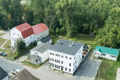 39 Carlton Ave, Mexico, ME 04257
