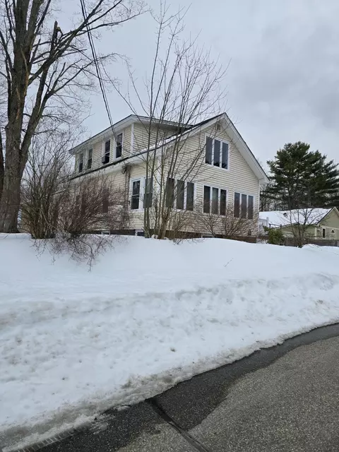 51 Lenox St, Sanford, ME 04073