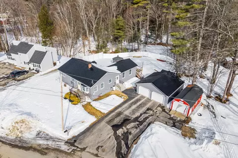 6 Prescelly Dr, Skowhegan, ME 04976