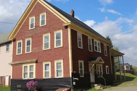 6 Sherman St, Island Falls, ME 04747