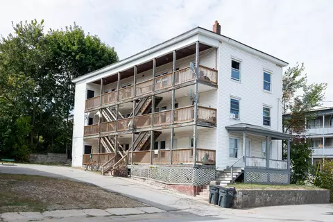 425 Cumberland St, Rumford, ME 04276