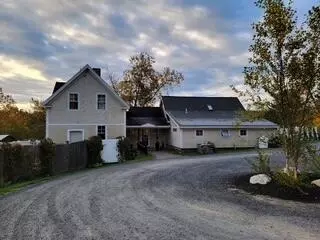 Exterior - 144 Middle Rd, Edgecomb, ME 04556 photo 6 of 14