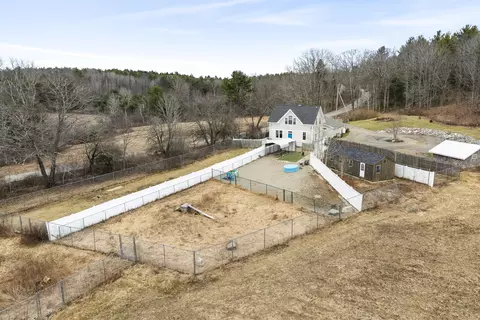 Exterior - 144 Middle Rd, Edgecomb, ME 04556 photo 4 of 14