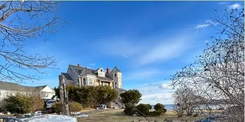 99 Freeman St, York, ME 03909