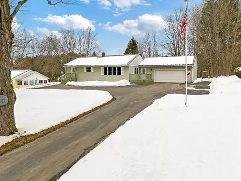 381 W River Rd, Augusta, ME 04330