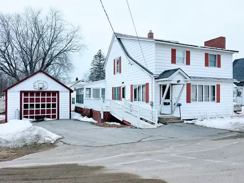 5 Brook St, Fairfield, ME 04937