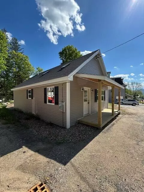 7 Center Hill Rd, Weld, ME 04285