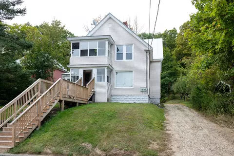 688 Prospect Ave, Rumford, ME 04276
