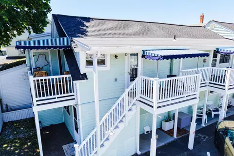 7 Bay Ave #10, Old Orchard Beach, ME 04064