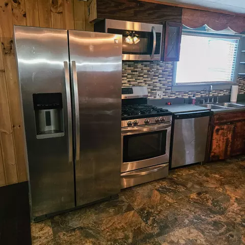 Kitchen - 255 Bates St, Millinocket, ME 04462 photo 2 of 2