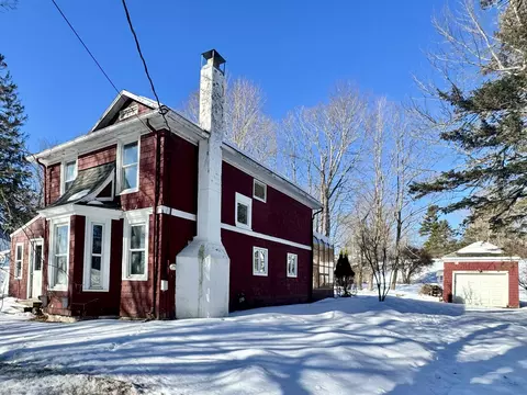 52 Mechanic St, Bucksport, ME 04416