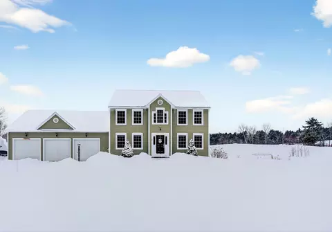 16 Norway Rd, Gorham, ME 04038