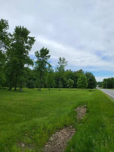 2532 Middle Rd, Sidney, ME 04330 photo 2